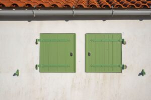 Entretien professionnel des boiseries extérieures à Rochy-Condé : peinture, lasure et protection durable