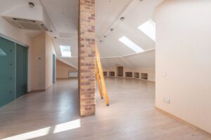 Pose de Velux à Laigneville : fenêtre de toit sur mesure pour plus de lumière