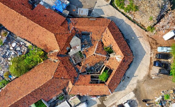 Recherche de fuites de toiture à Breuil-le-Sec : sécurité et entretien par drone